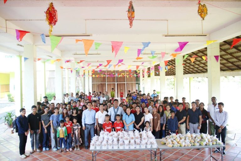 Saint Paul Institute Intercultural encounter and community outreach brings meals and smiles to the local community during the Lenten Season.